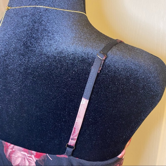 🛍WHBM adjustable cami top 🌸 - Picture 6 of 7